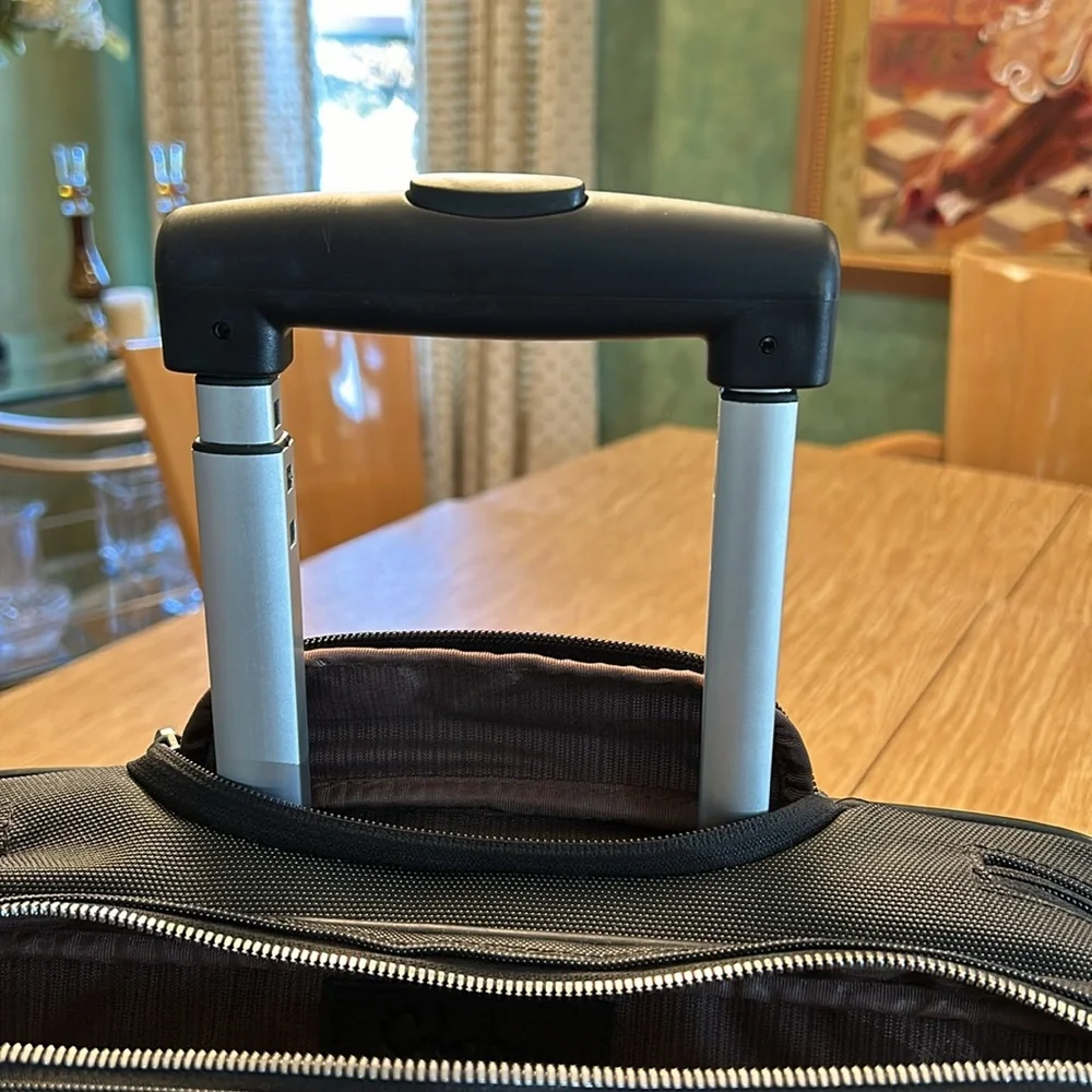 Cole Haan Overnight Work and Laptop Suitcase on wheels - Picture 6 of 9